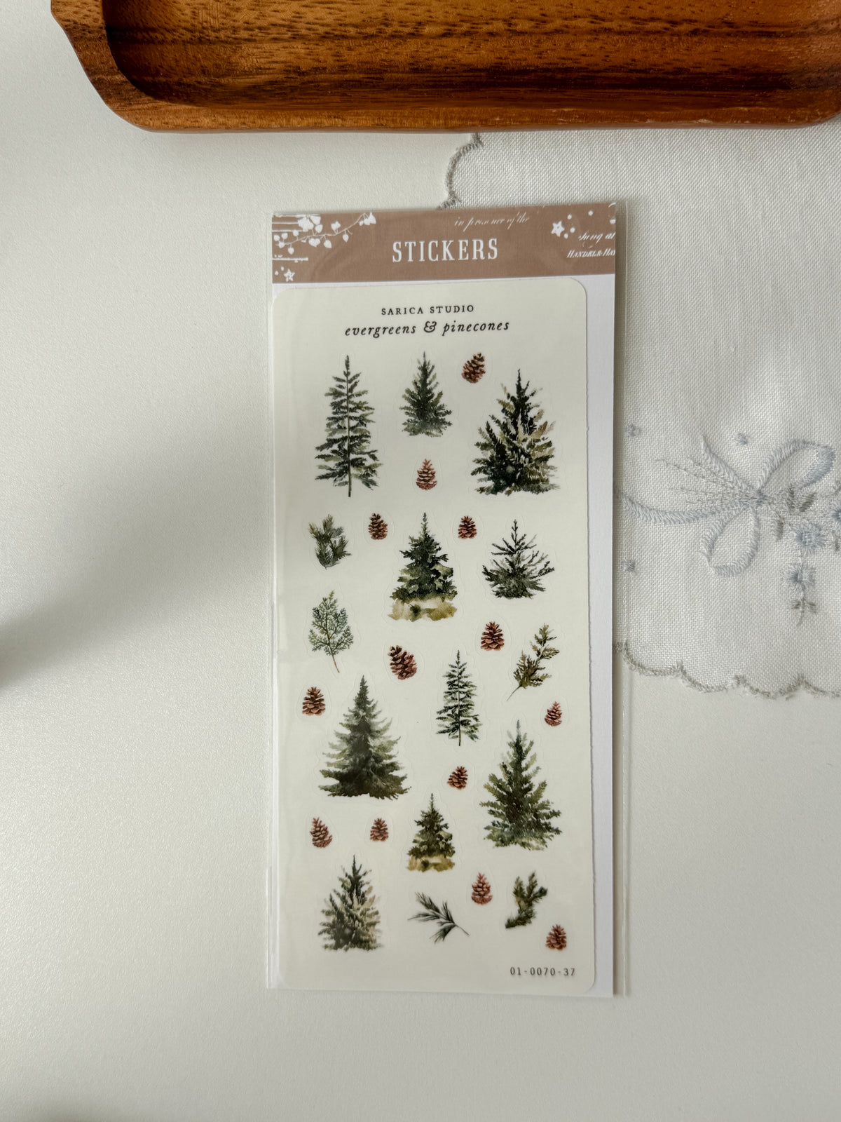 Sarica Studio - Evergreens & Pinecones