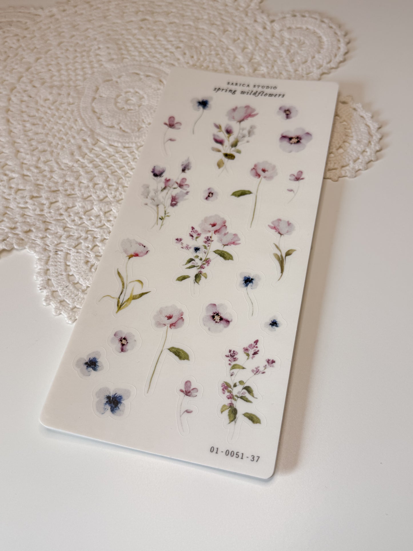Sarica Studio - Spring wildflowers