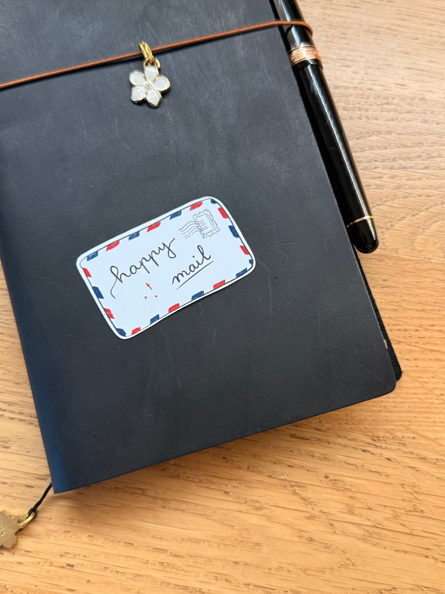 Happy mail - diecut sticker