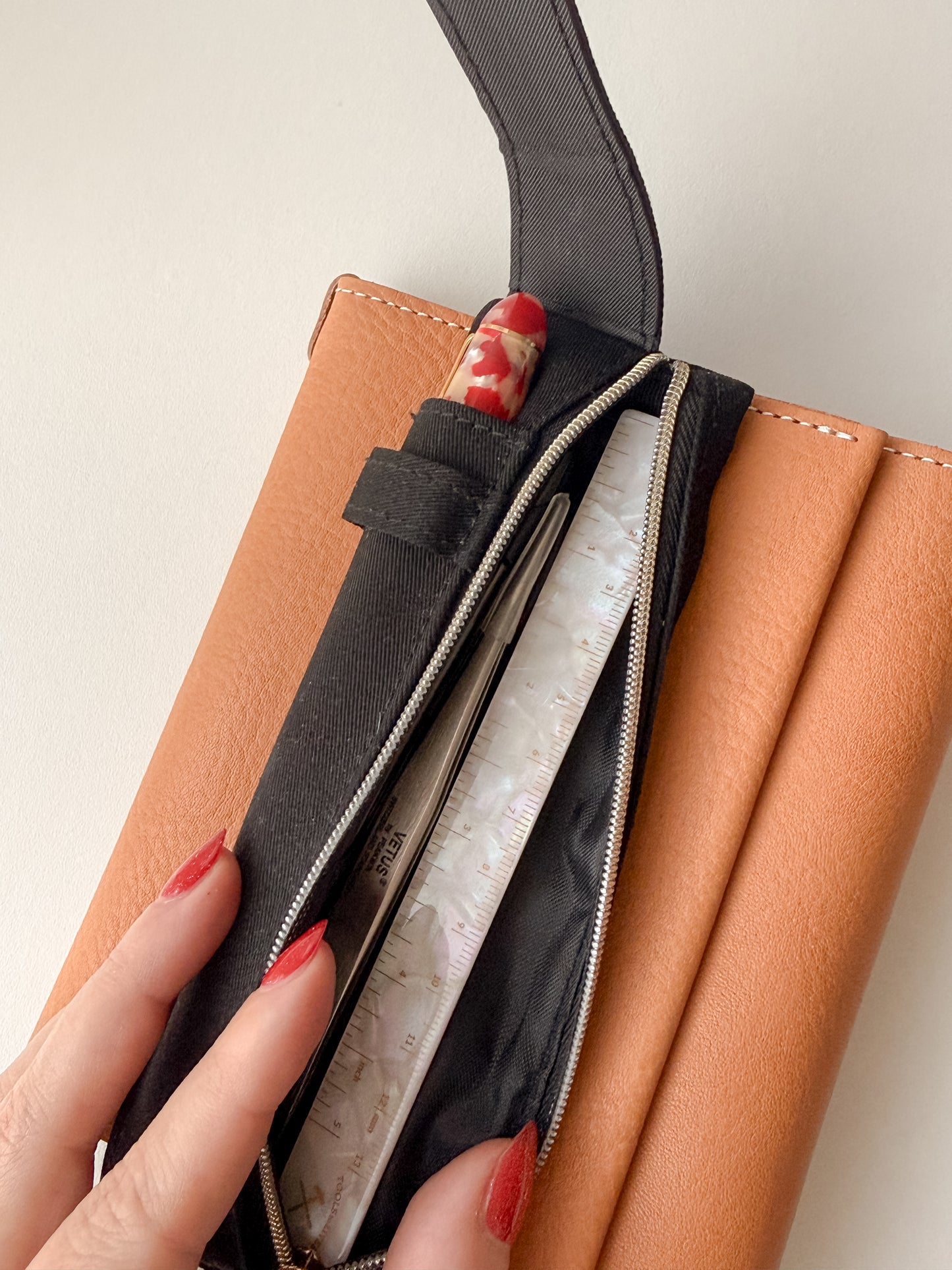 Midori - Book Band Pen Case B6 - A5 Black