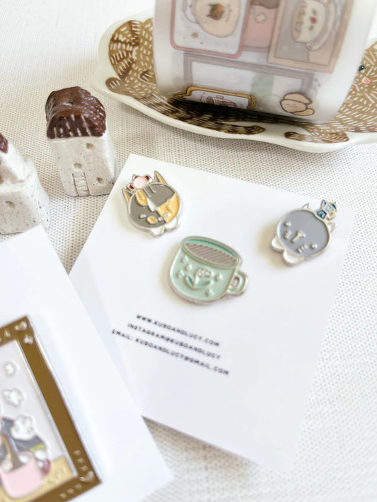 Kuboandlucy x Dana Ate Oatmeal | Mini kubo & Lucy Enamel Pin