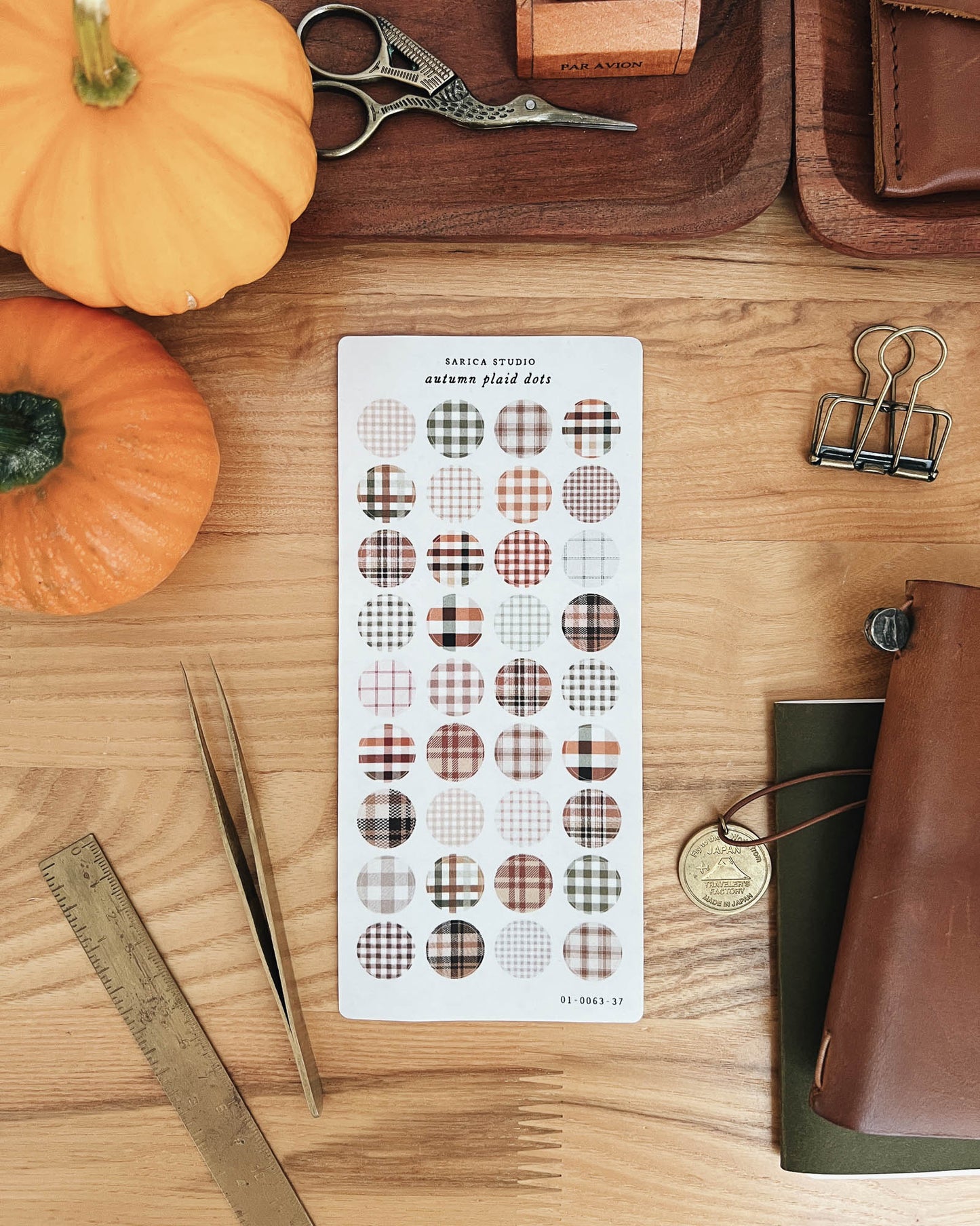 Sarica Studio - Autumn plaid dots