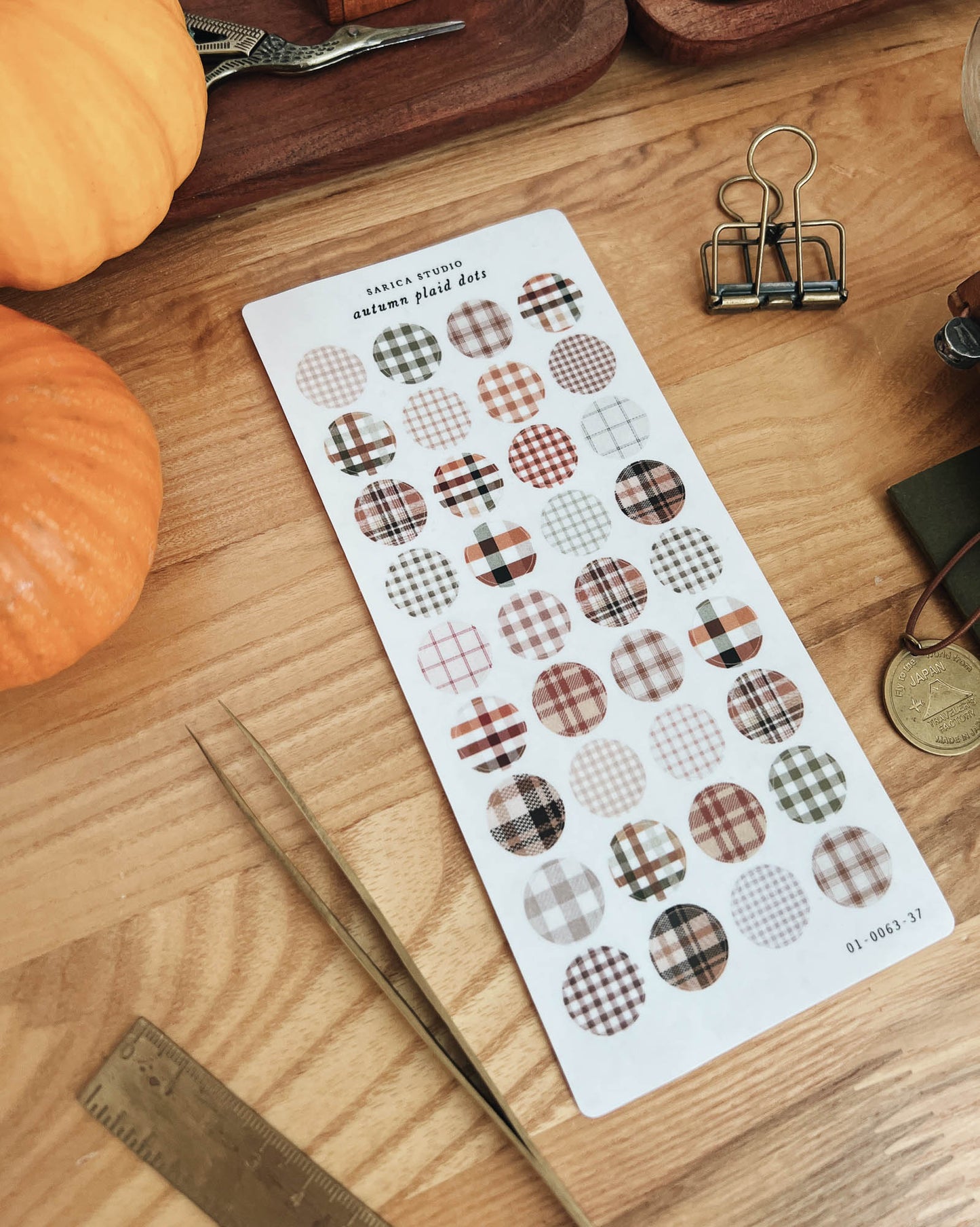 Sarica Studio - Autumn plaid dots