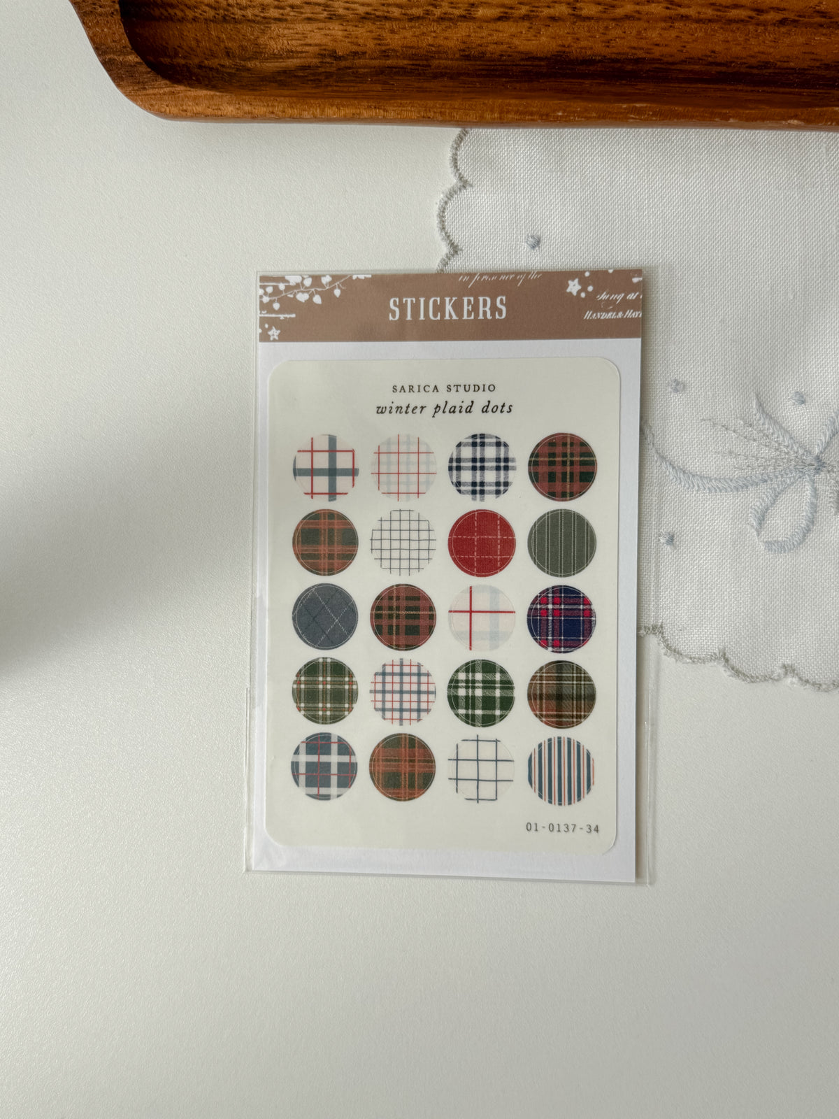 Sarica Studio - winter plaid dots