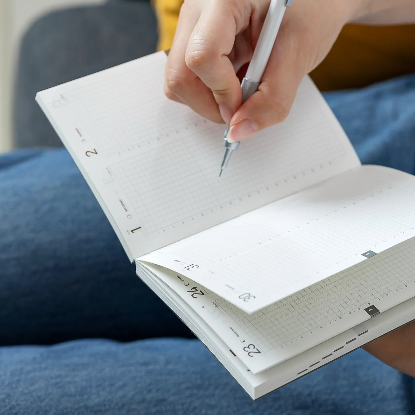 TAKE A NOTE 2027 Mini Planner A6