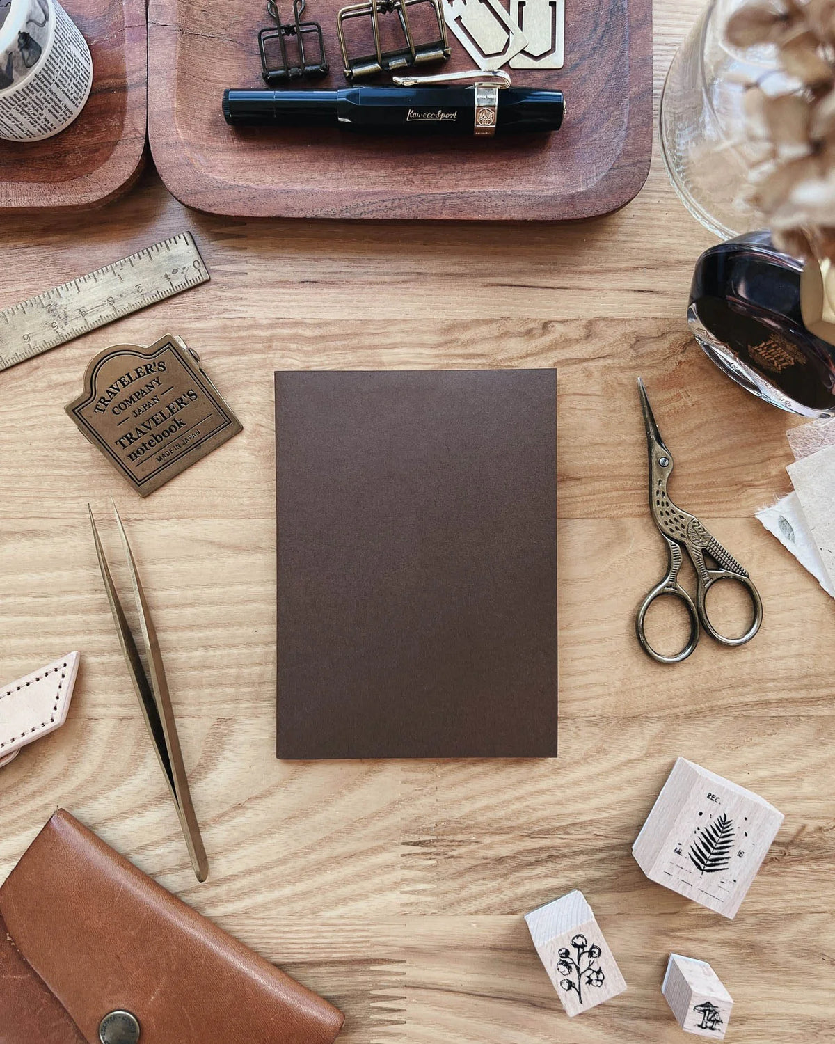 Sarica Studio - Chestnut Brown - Passport size TN