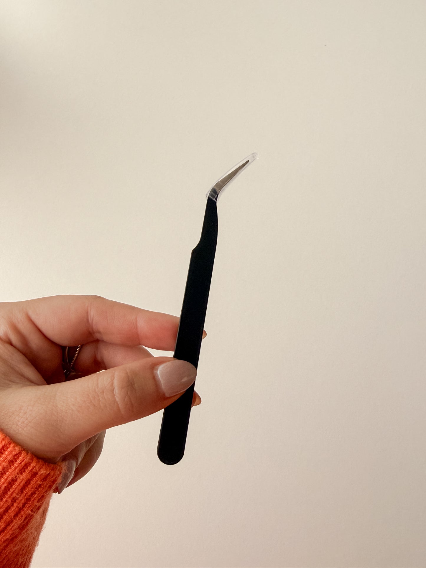 Tweezers