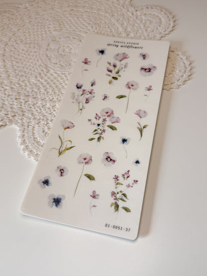 Sarica Studio - Spring wildflowers