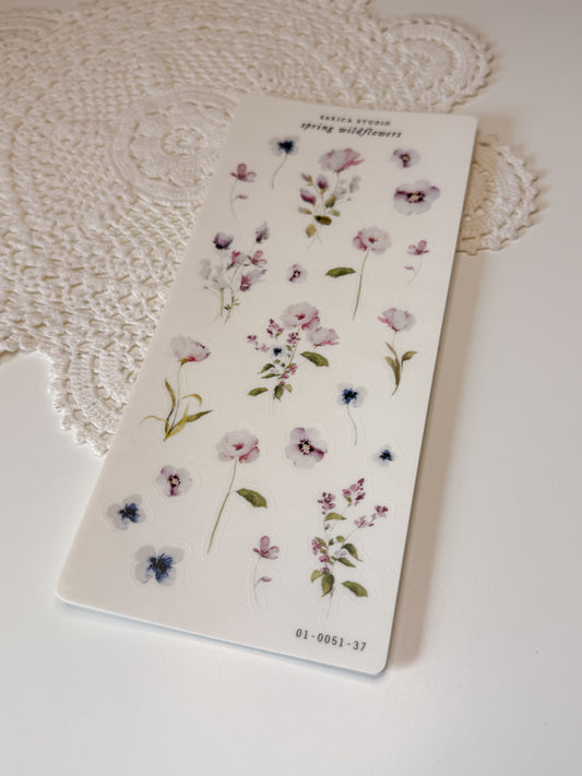 Sarica Studio - Spring wildflowers
