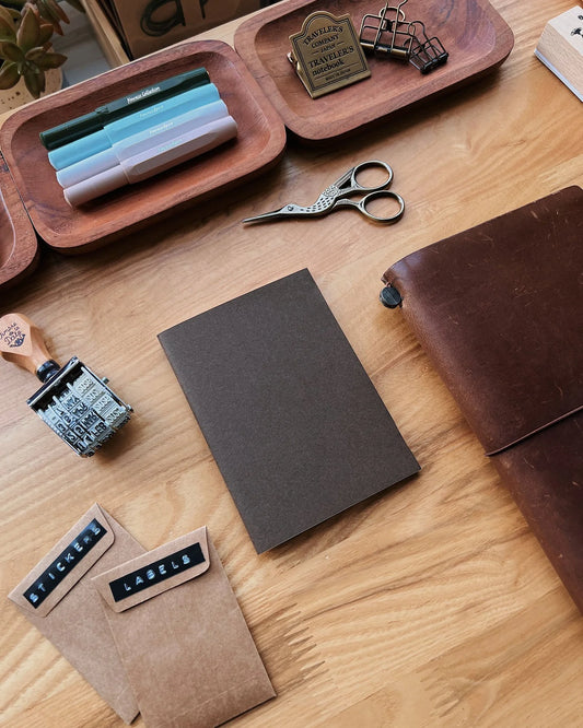 Sarica Studio - Graphite - Passport size TN