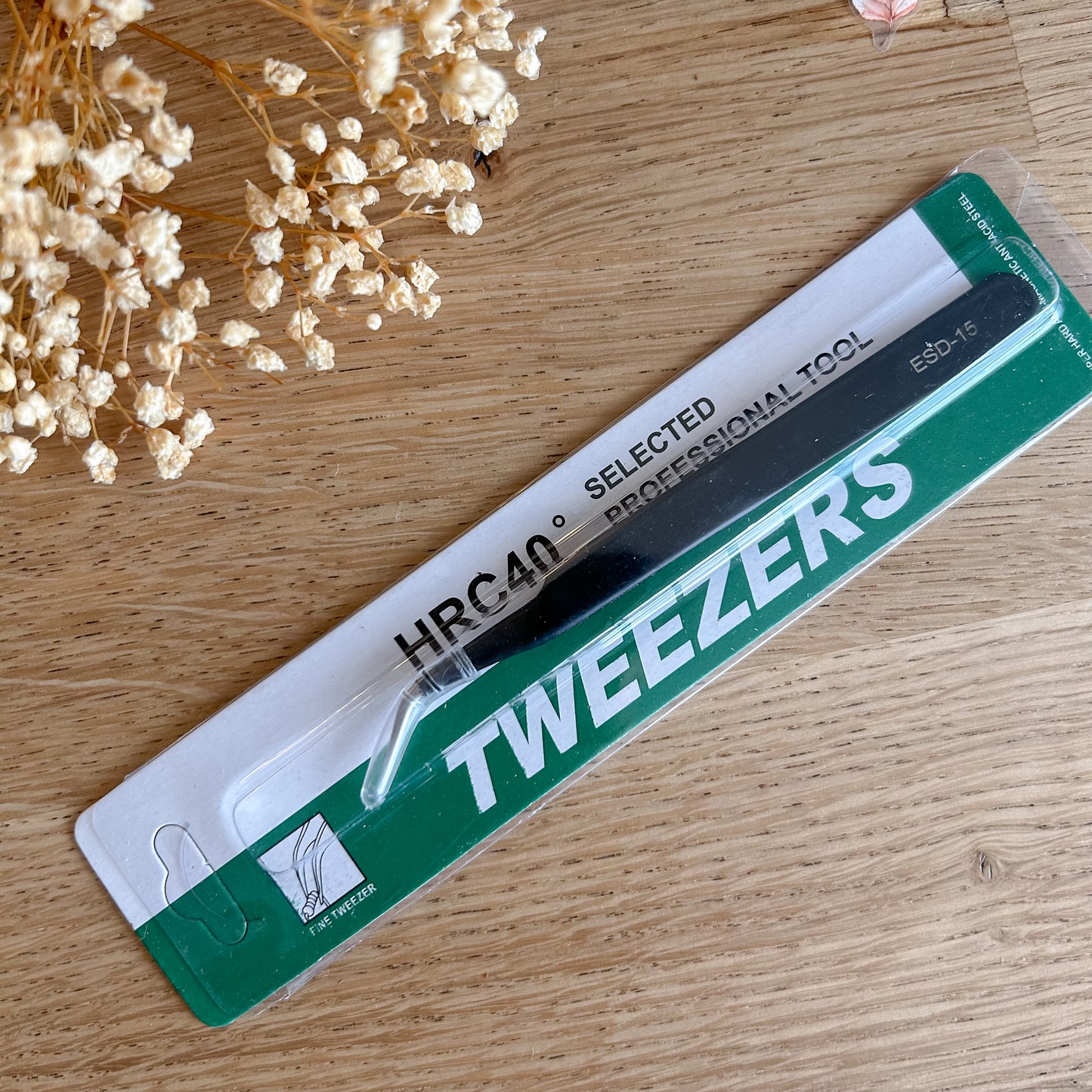 Tweezers