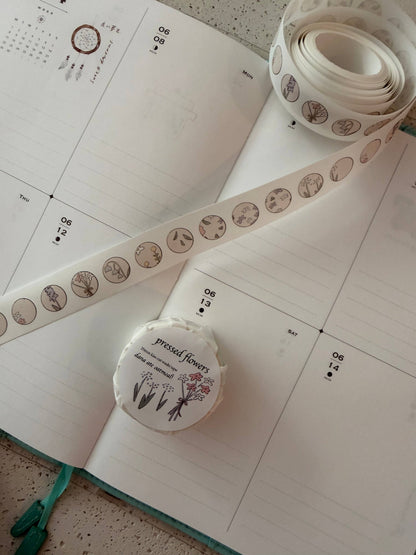 Dana ate oatmeal - Pressing flowers - kiss cut washi tape