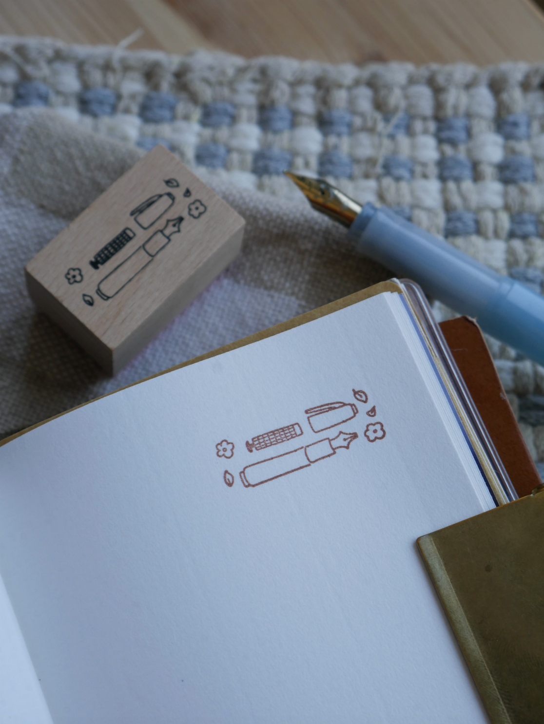 Dana ate oatmeal - Fountainpen - stamp