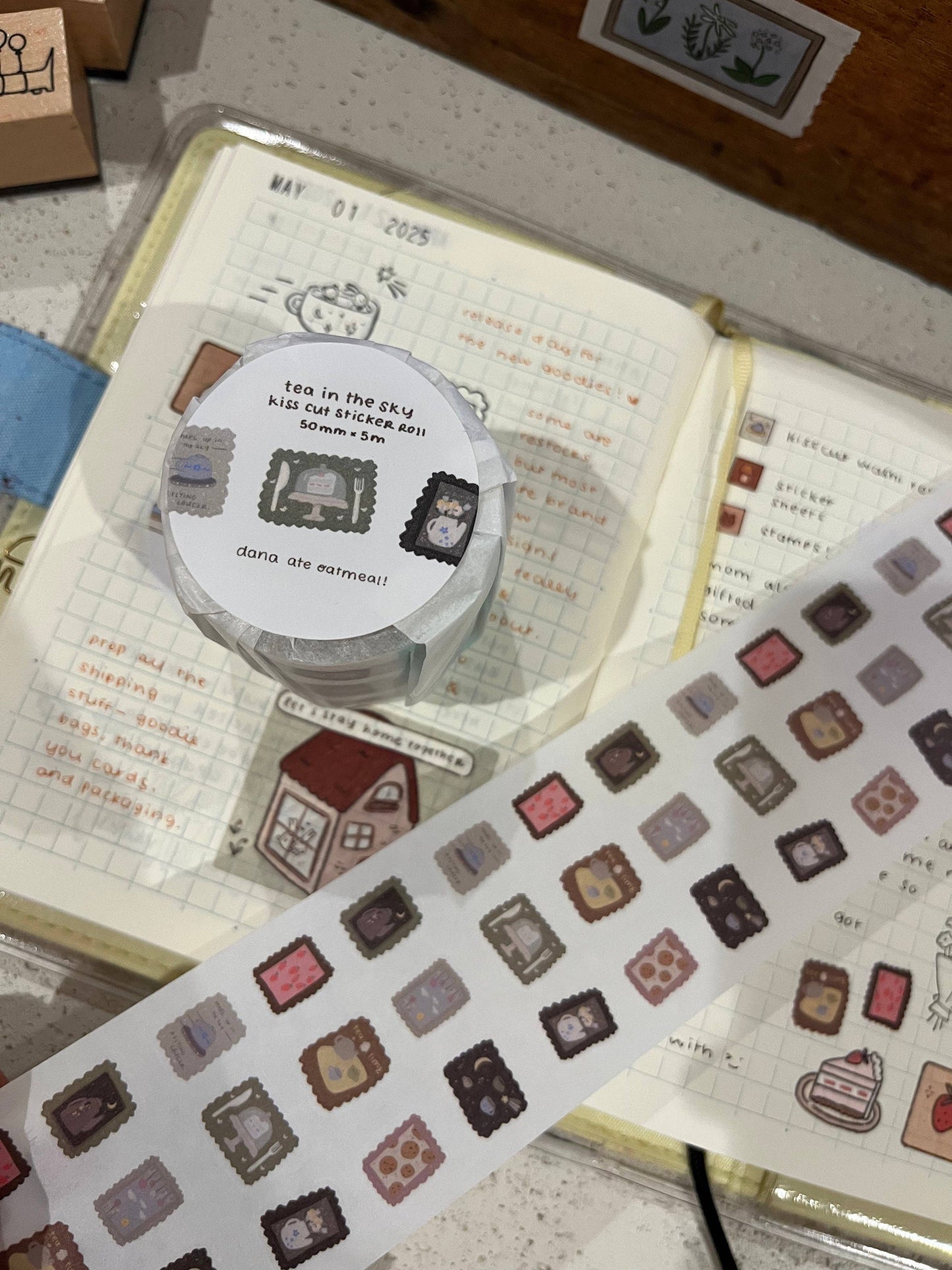 Dana ate oatmeal - Tea in the air - kiss cut stickerrol