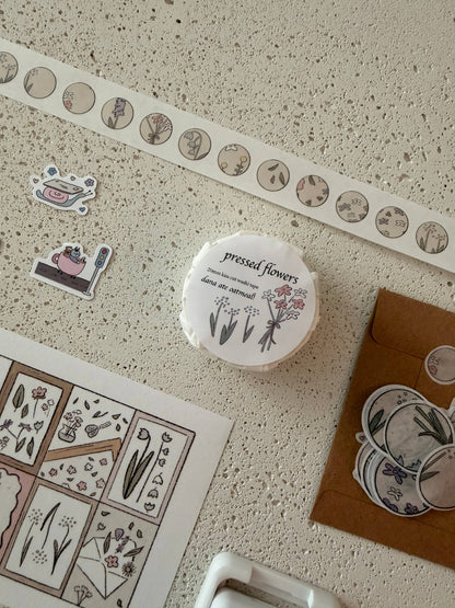 Dana ate oatmeal - Pressing flowers - kiss cut washi tape