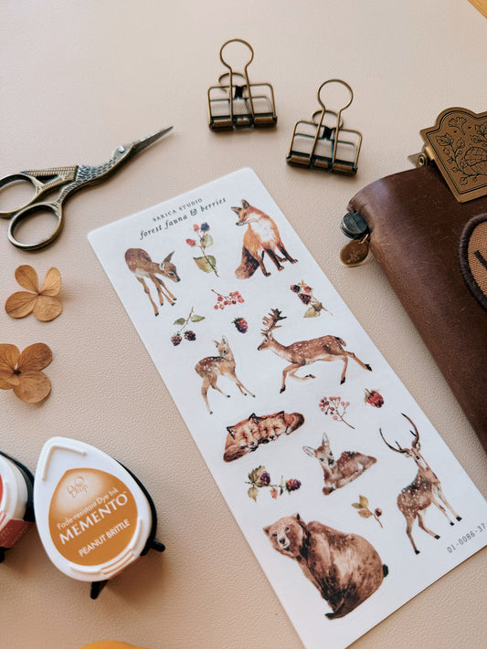Sarica Studio - Forest founa & berries