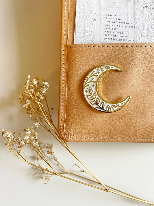 PRE-ORDER - Kolour Cafe - Half moon - Magnet